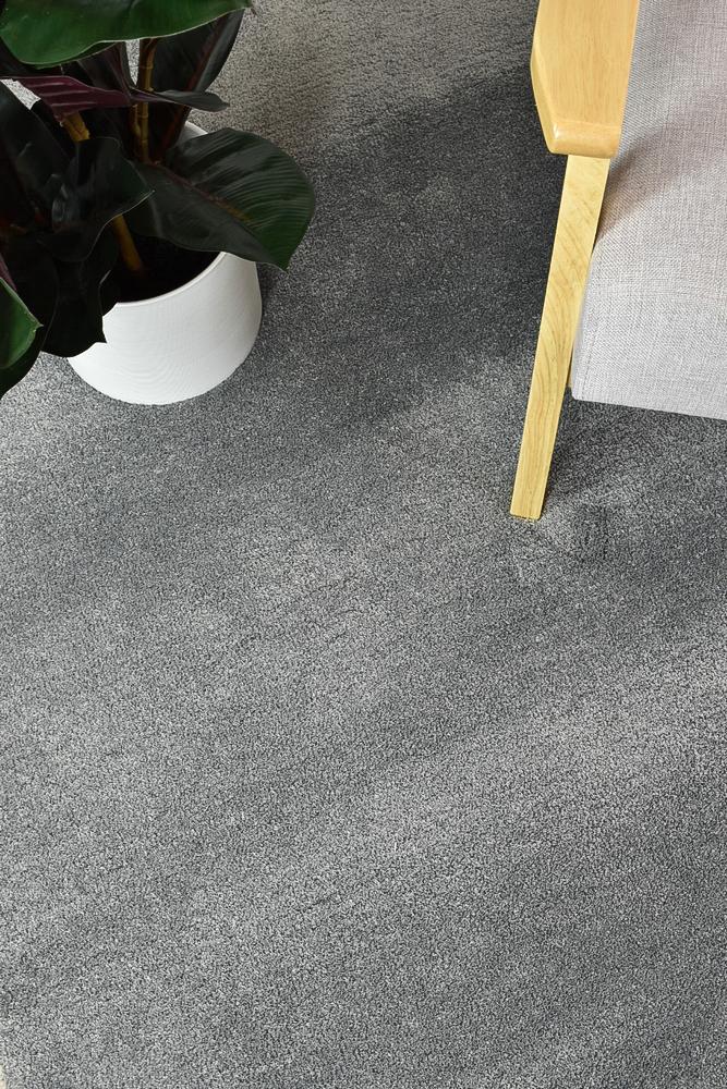 Touch Super Soft Grey Rug 71301-070.