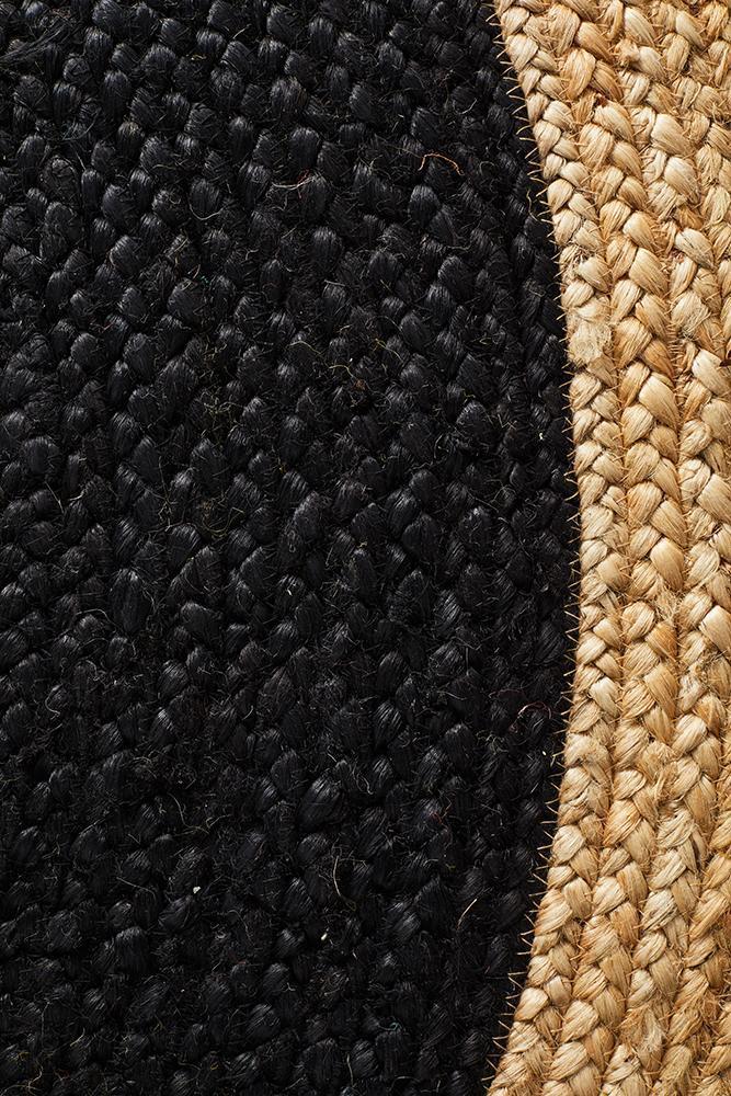 Vestibulum Rug - Black.