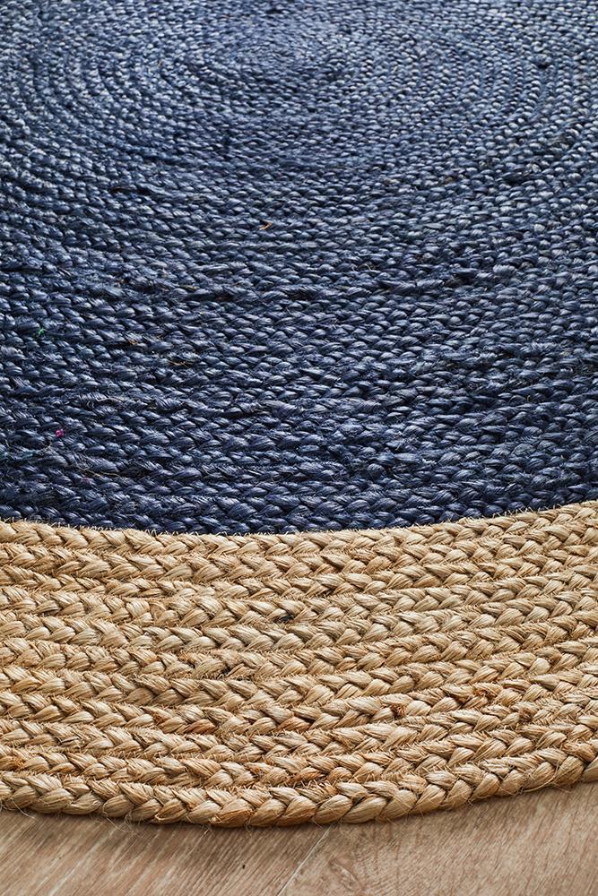Vestibulum Rug - Navy.