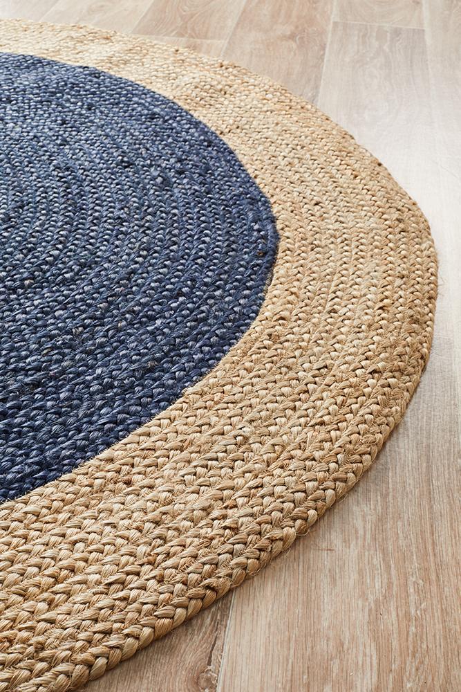 Vestibulum Rug - Navy.