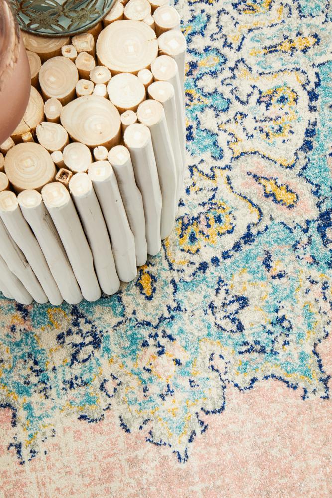 Boulevard Round Rug - Flamingo.