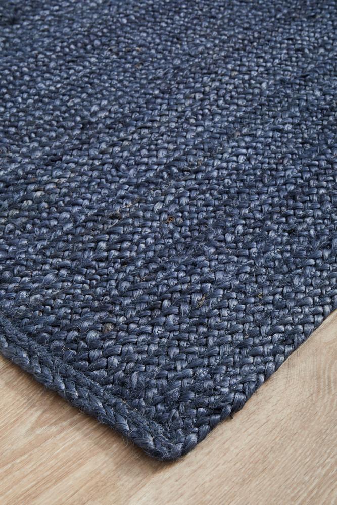 Byron Runner Rug - Navy.