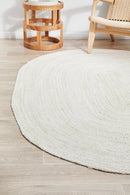 Byron Oval Rug - White.