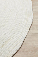 Byron Oval Rug - White.