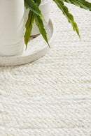 Byron Oval Rug - White.