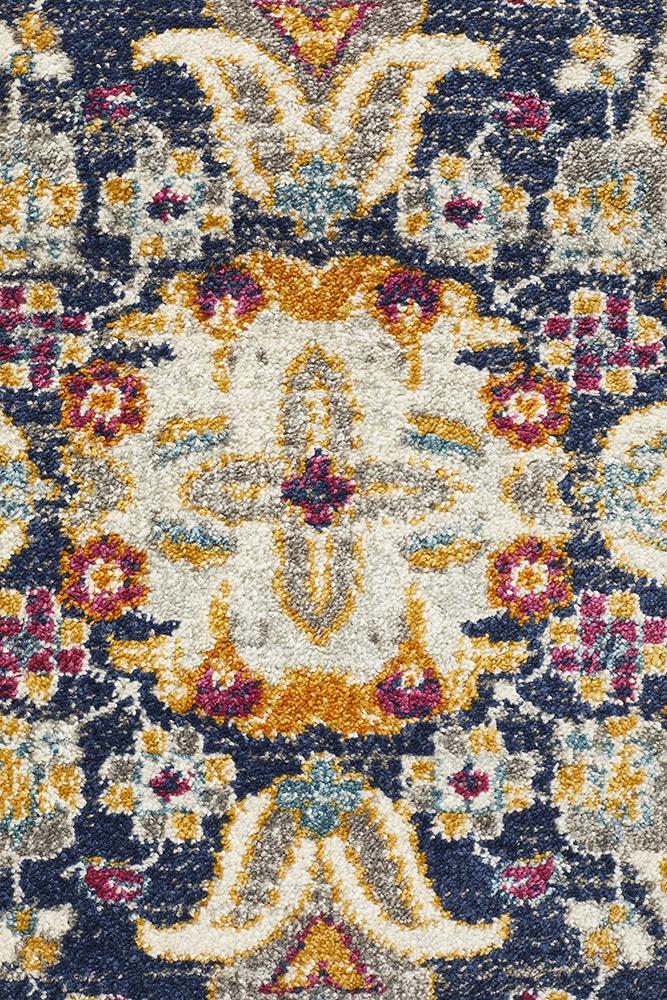 Akkadian Rug - White II.