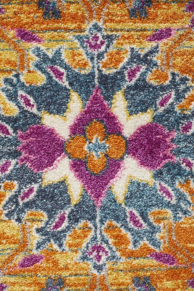 Akkadian Round Rug - Rust.