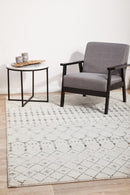 Monochrome Rug - Elsa.