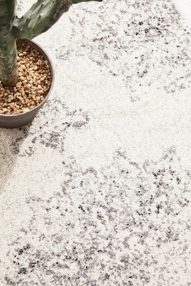 Monochrome Runner Rug - Rita.