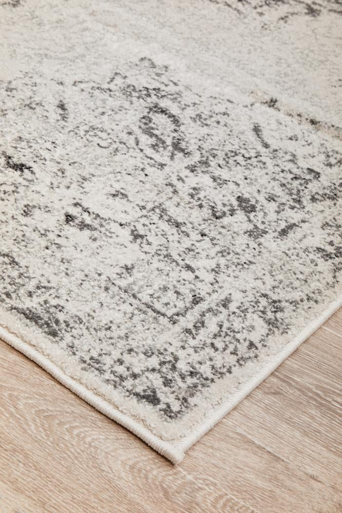 Monochrome Rug - Rita.