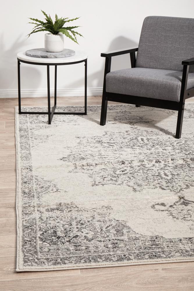 Monochrome Rug - Rita.