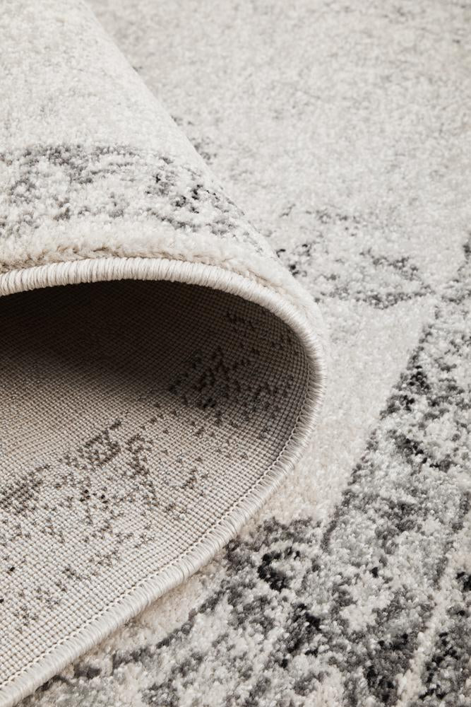 Monochrome Rug - Rita.