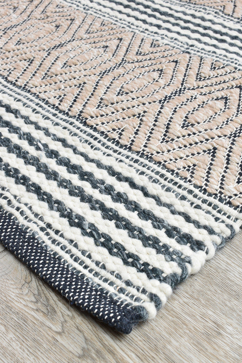 Atlantic Wool Rose Rug.