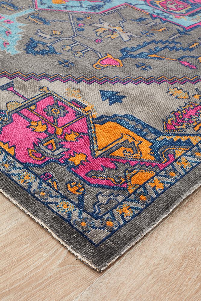Infinity Rug - Grey Quad.
