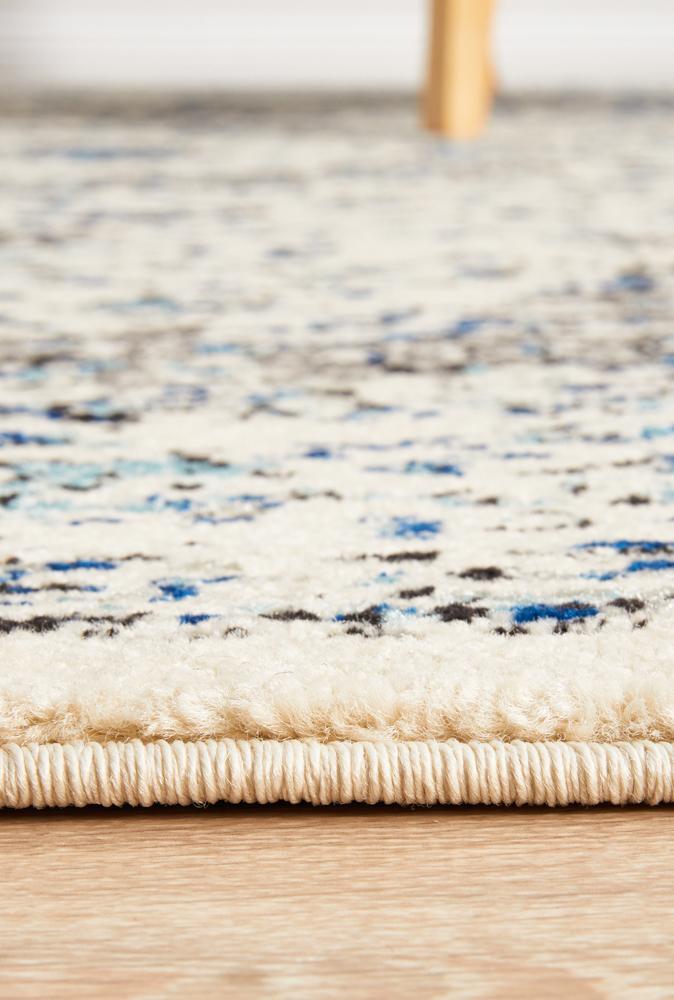 Waken Rug - White Mist.