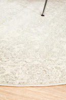 Waken Round Rug - Silver Shine.