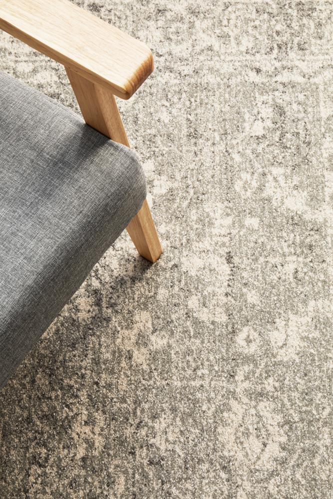 Waken Rug - Silver Shine.