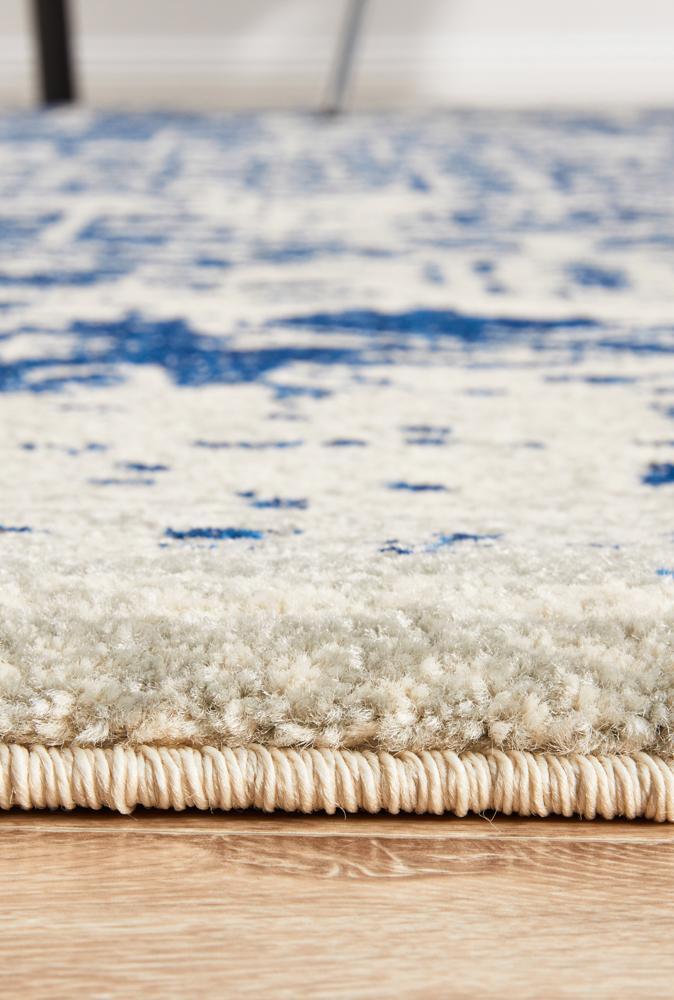 Waken Rug - White.