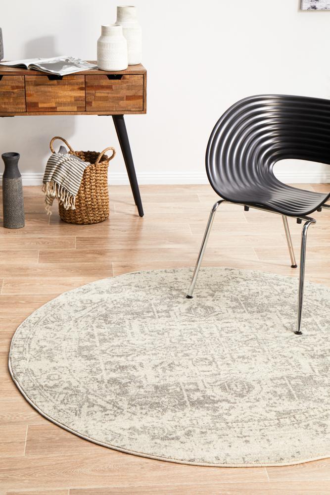 Waken Round Rug - White Silver.