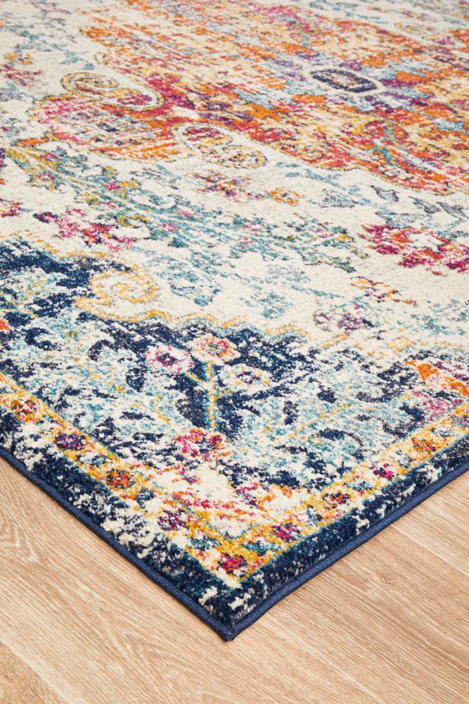 Waken Rug - White Carnival.