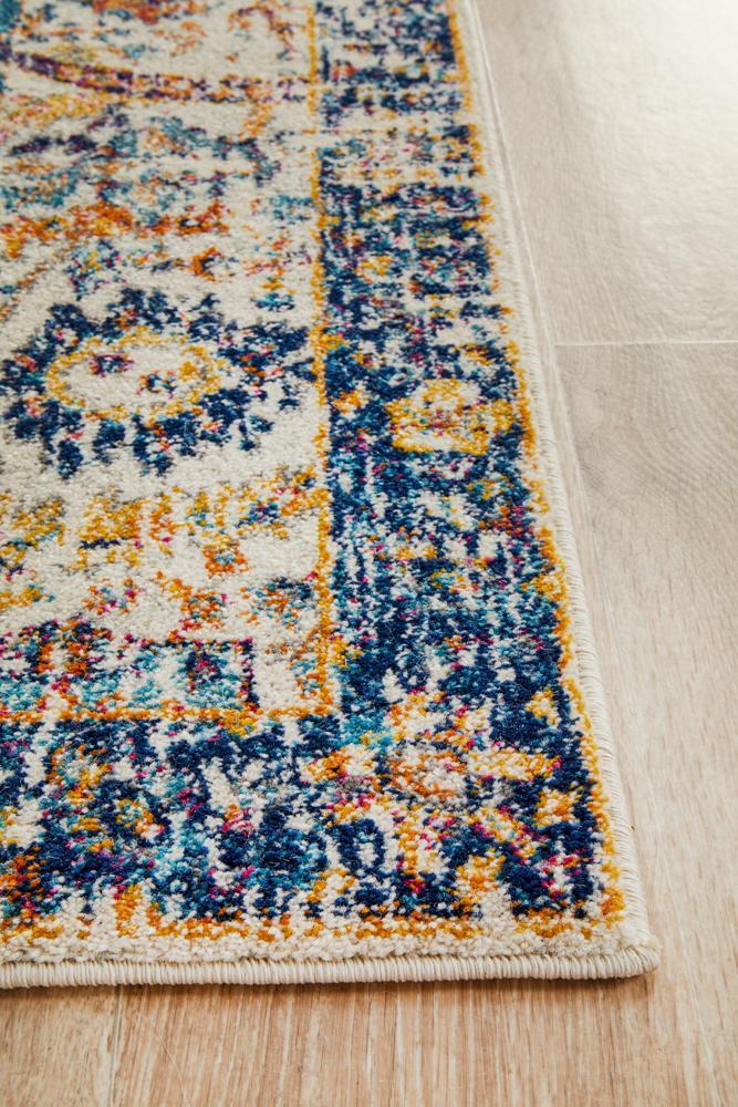 Waken Runner Rug - Ivory Peacock.
