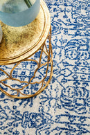 Waken Round Rug - Blue Frost.