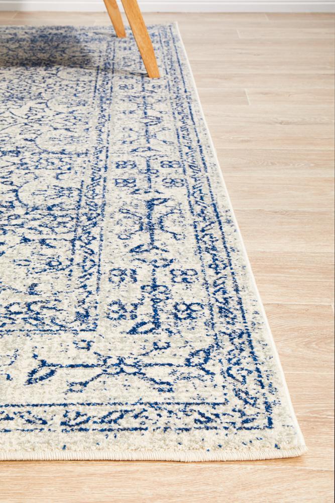 Waken Rug - White.