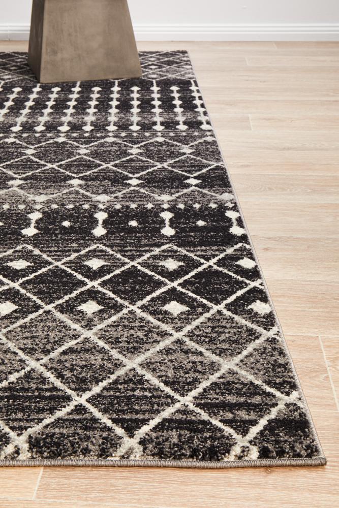 Waken Rug - Black.