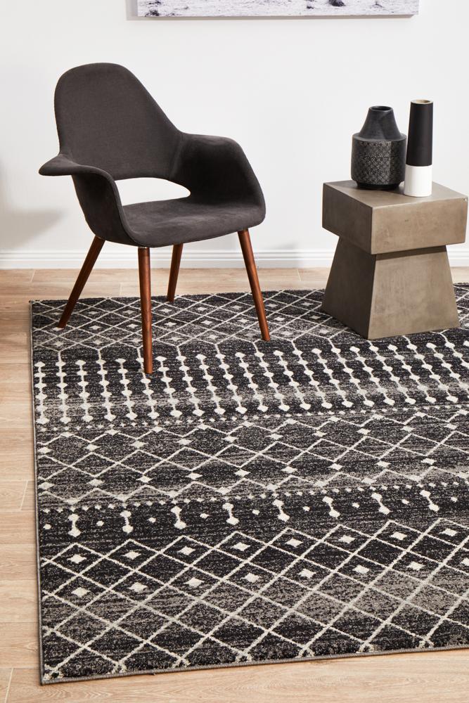 Waken Rug - Black.