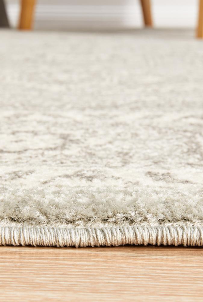 Waken Rug - Silver Flower.