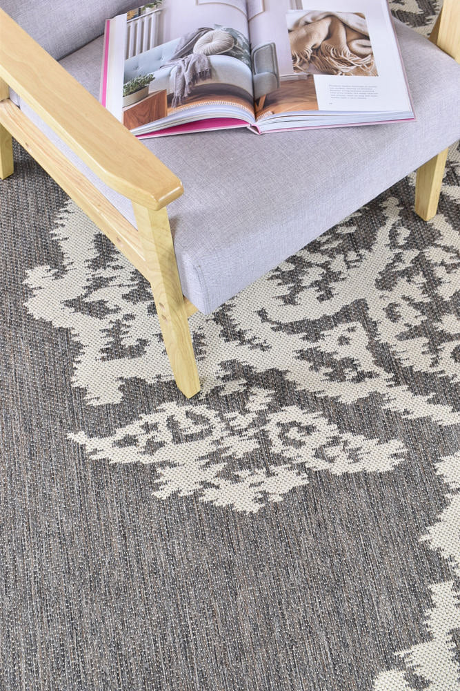 Pacific Brown Cream Rug 5605-W71E.