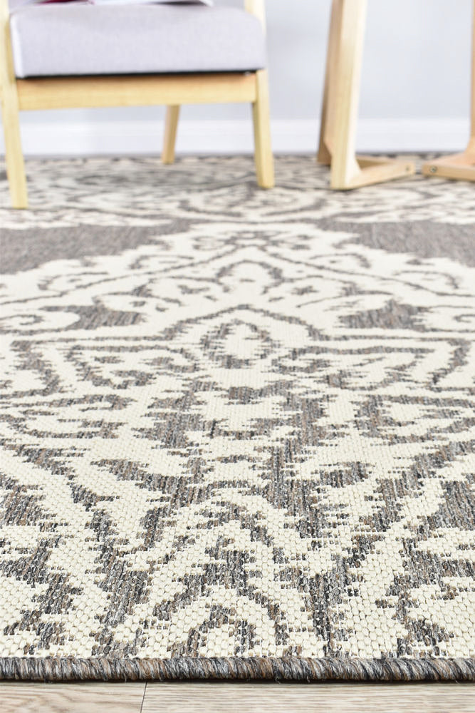 Pacific Brown Cream Rug 5605-W71E.