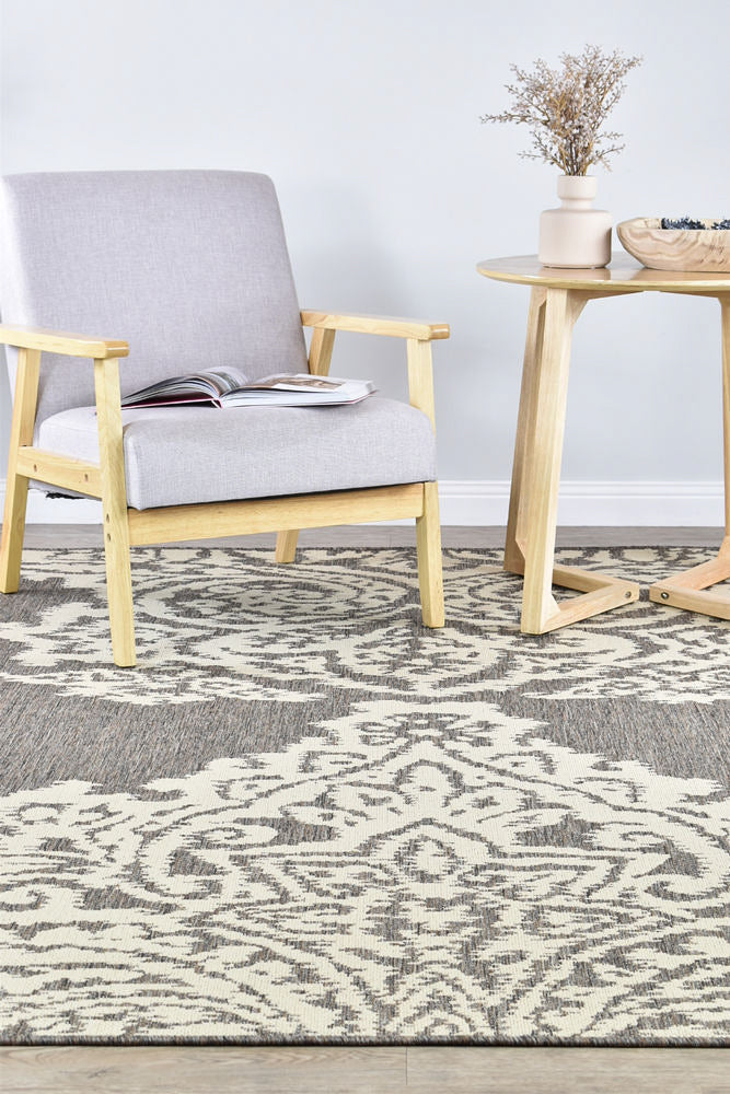 Pacific Brown Cream Rug 5605-W71E.