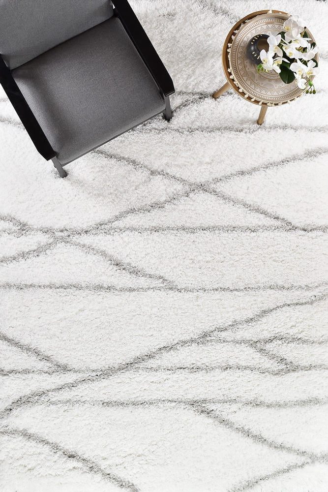 Cobi Shaggy White Rug 8741A.