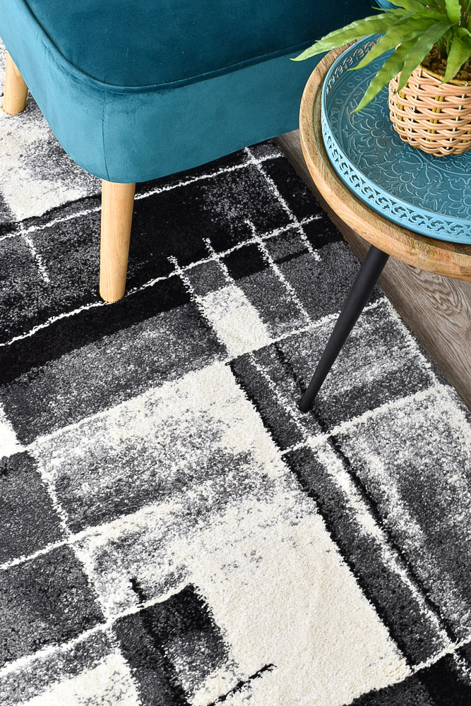 Dahlia 297 Dark Grey Black Runner.