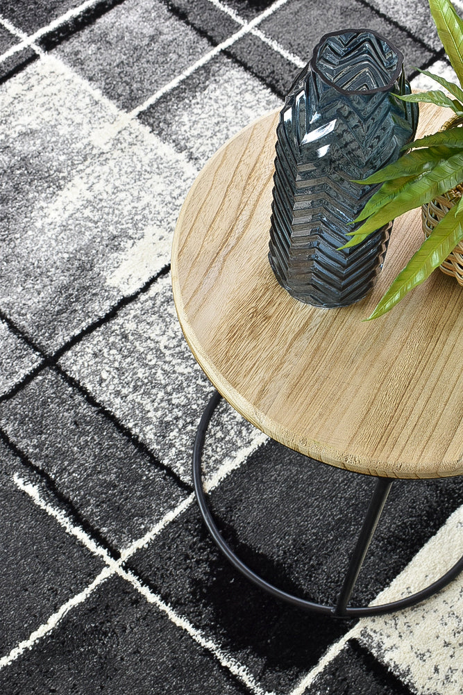 Dahlia 297 Dark Grey Black.