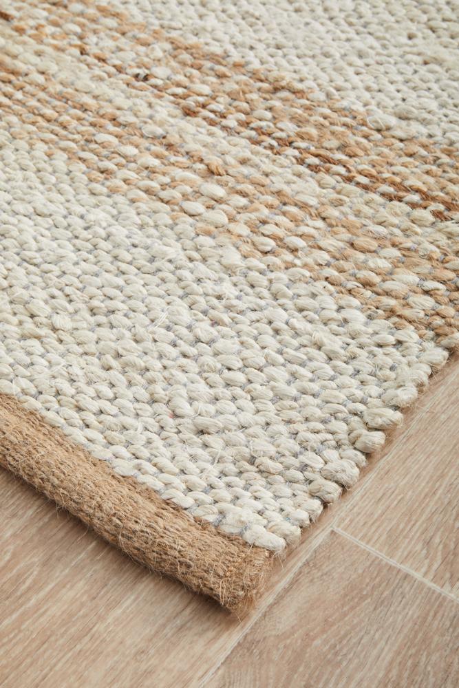 Cooroy 555 Natural White Runner Rug.