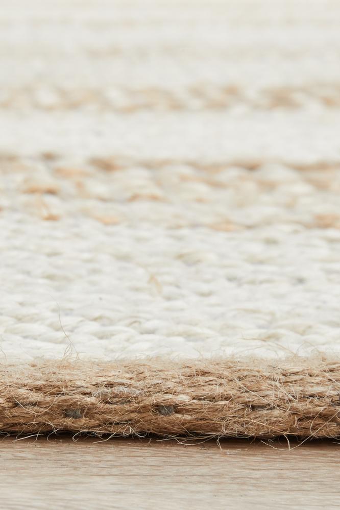 Cooroy 555 Natural White Rug.