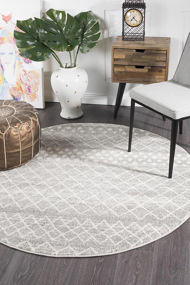 Bayview Selma Silver Tribal Round Rug.