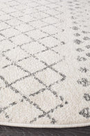 Bayview Selma White Grey Tribal Round Rug.