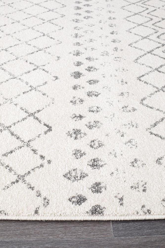 Bayview Selma White Grey Tribal Runner Rug.