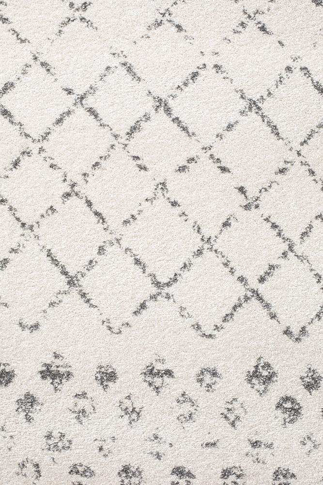 Bayview Selma White Grey Tribal Rug.