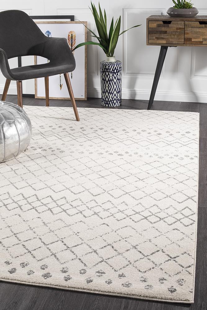 Bayview Selma White Grey Tribal Rug.
