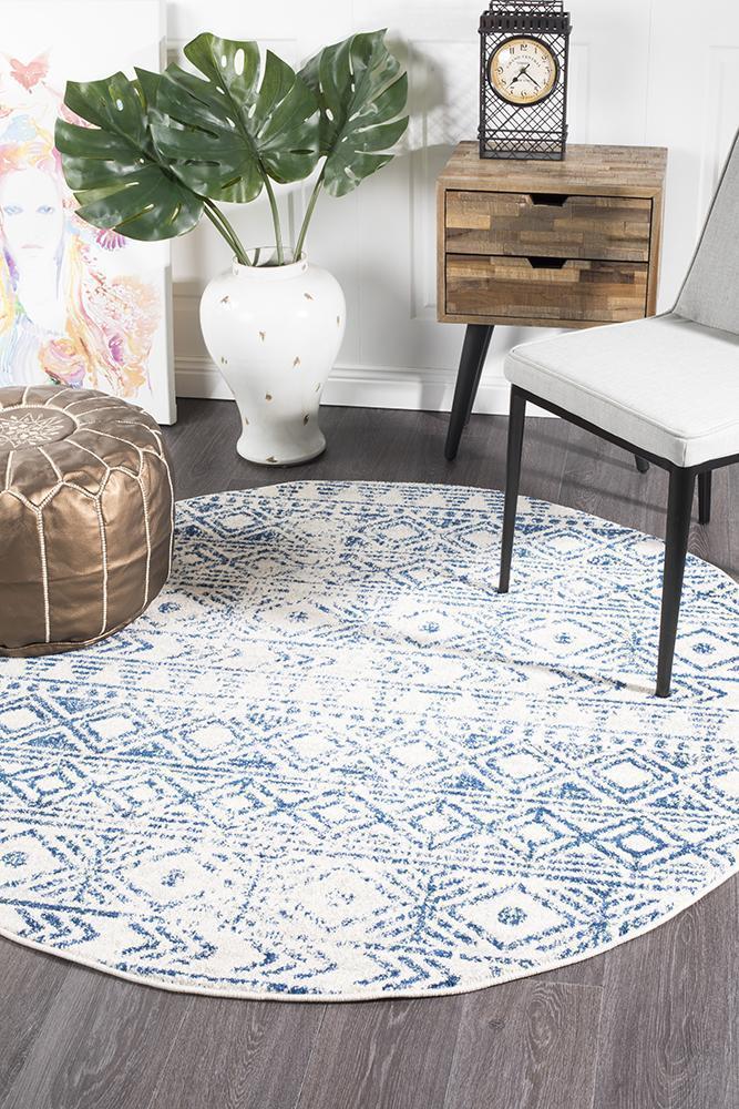 Bayview Ismail White Blue Rustic Round Rug.