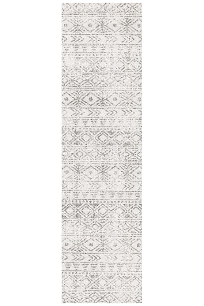 Bayview Ismail White Grey Rustic Rug.