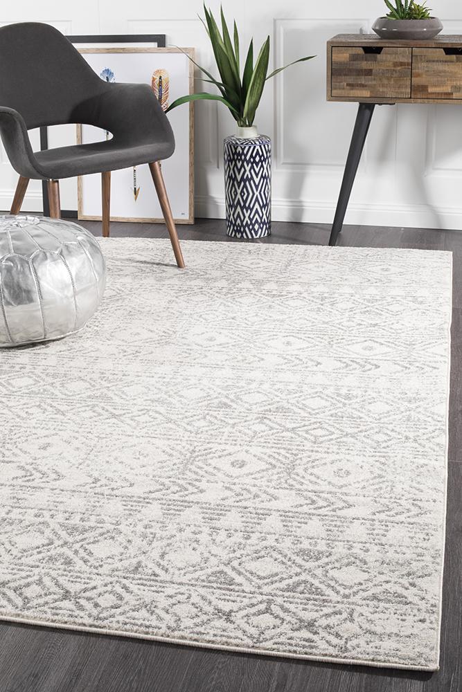 Bayview Ismail White Grey Rustic Rug.