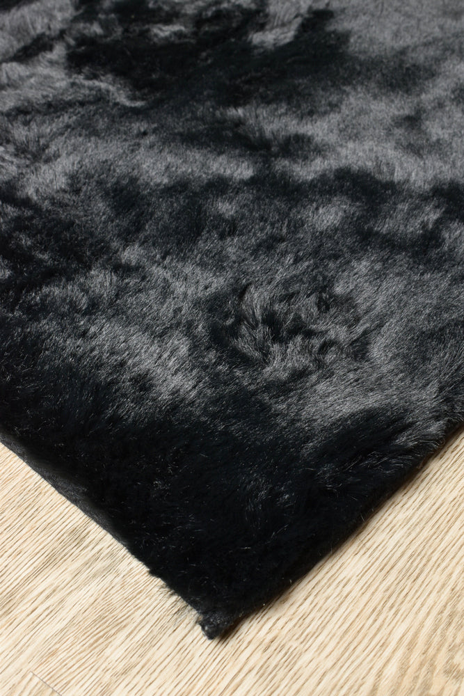 super Soft Shaggy Black Rug.