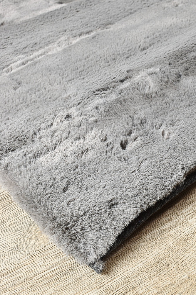 super Soft Shaggy Grey Rug.