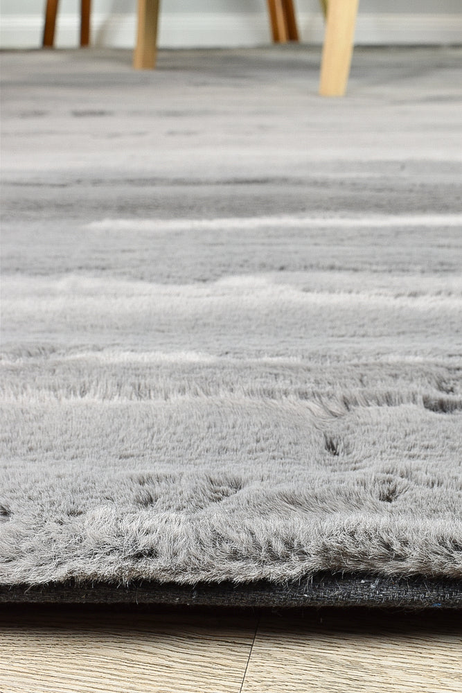 super Soft Shaggy Grey Rug.