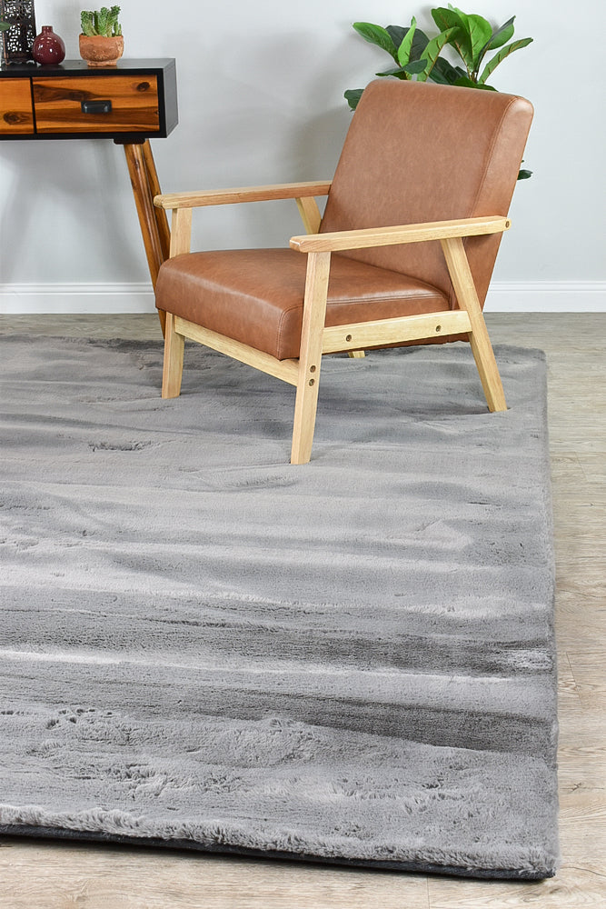 super Soft Shaggy Grey Rug.